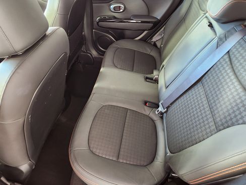 Used 2018 Kia Soul ! w/ Tech Package image 14