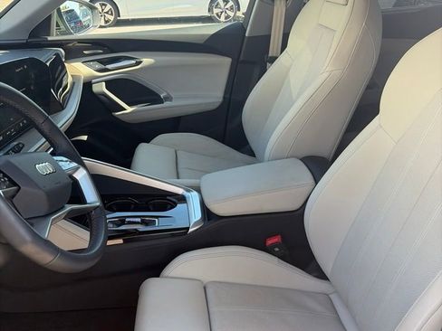 Used 2025 Audi Q5 Premium Plus w/ Premium Plus AWD/4WD image 2
