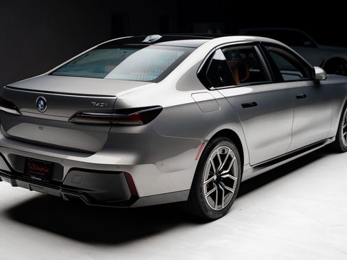 Used 2023 BMW 740i RWD image 31