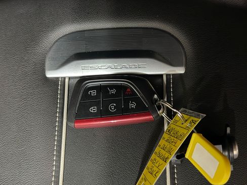 Certified 2024 Cadillac Escalade ESV V AWD/4WD image 50