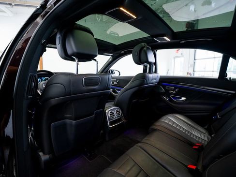 Used 2019 Mercedes-Benz S 560 4MATIC Sedan image 44
