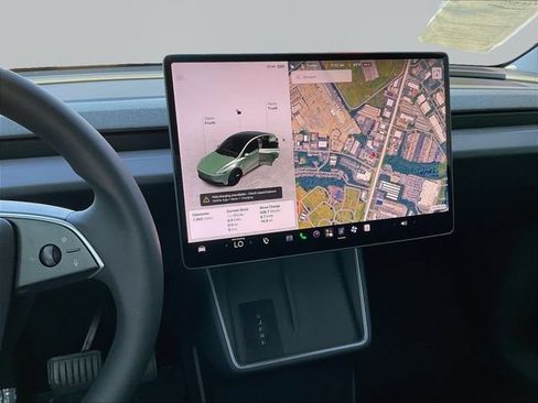 Used 2026 Tesla Model Y 2WD image 11
