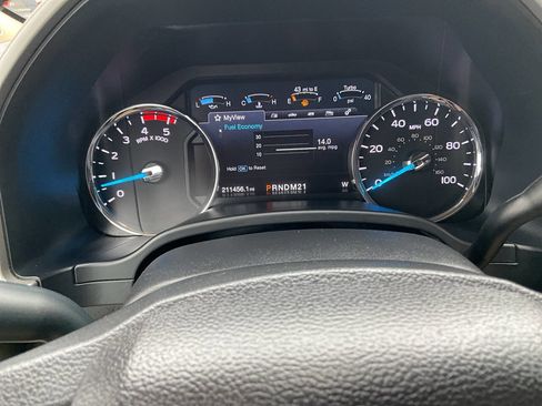 Used 2017 Ford F350 Lariat w/ Chrome Package image 41