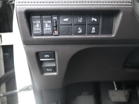 Used 2019 Honda Odyssey Elite image 12