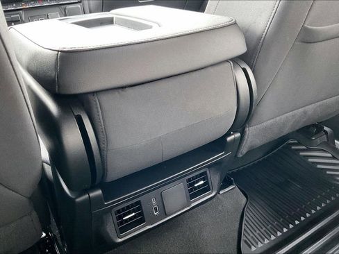 Used 2025 Chevrolet Silverado 2500 Custom w/ Custom Value Package image 32