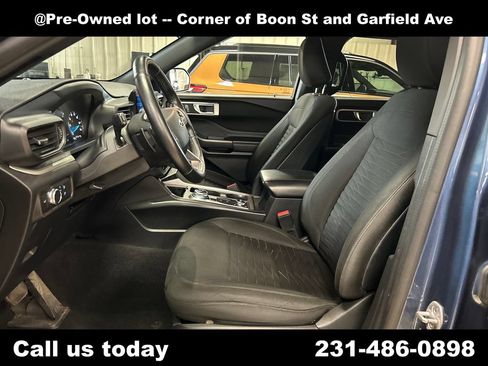 Used 2020 Ford Explorer XLT w/ Comfort Package AWD/4WD image 14