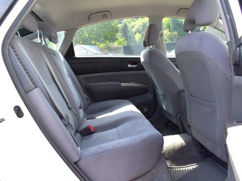 Used 2007 Toyota Prius w/ Pkg 3 FWD image 24