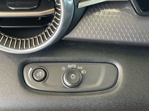 Used 2024 Chevrolet Trax ACTIV w/ Driver Confidence Package FWD image 17