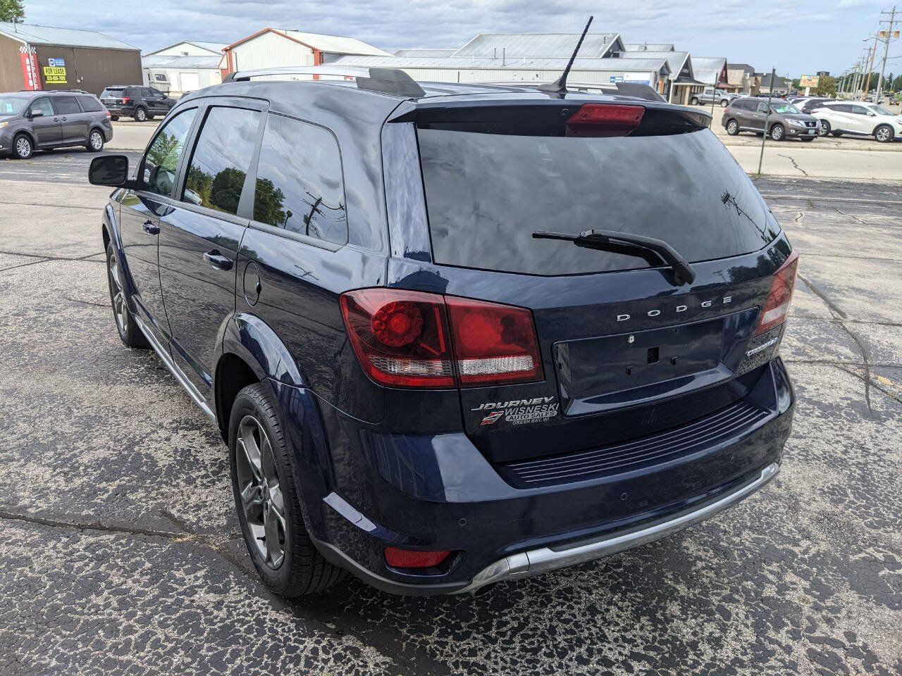 Used 2018 Dodge Journey Crossroad w/ Nav & Sun Group AWD/4WD image 5