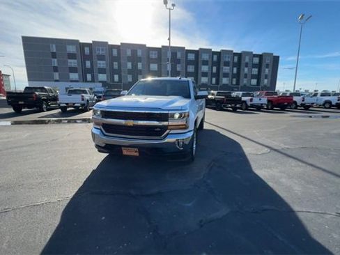 Used 2019 Chevrolet Silverado 1500 LT w/ All Star Edition image 3