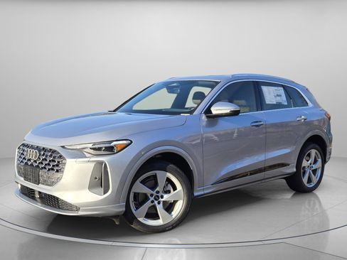 New 2025 Audi Q5 Premium Plus image 2