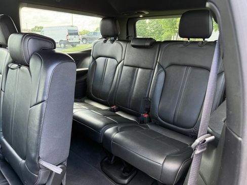 Used 2024 Jeep Wagoneer Series II w/ Flexible Seating Group AWD/4WD image 15
