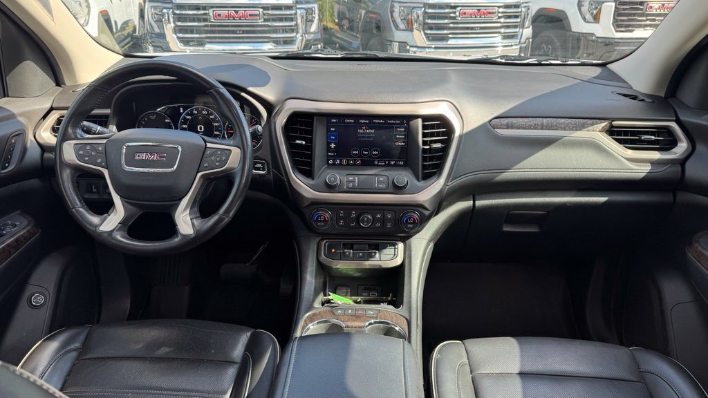 Used 2021 GMC Acadia Denali w/ Denali Ultimate Package AWD/4WD image 16