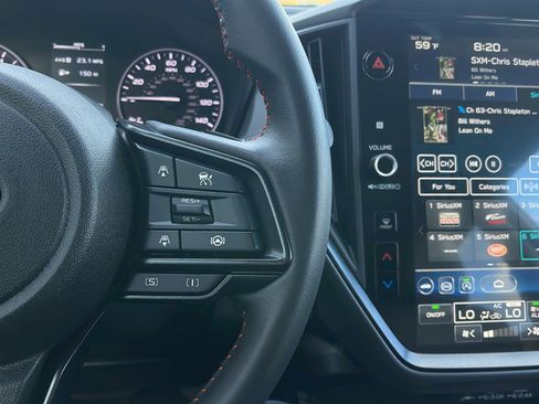 Used 2025 Subaru Crosstrek 2.5i Limited w/ Crosstrek Mirror Package image 12