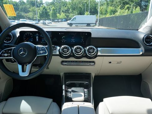 Certified 2023 Mercedes-Benz GLB 250 image 17