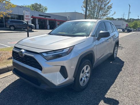 Used 2023 Toyota RAV4 LE image 10