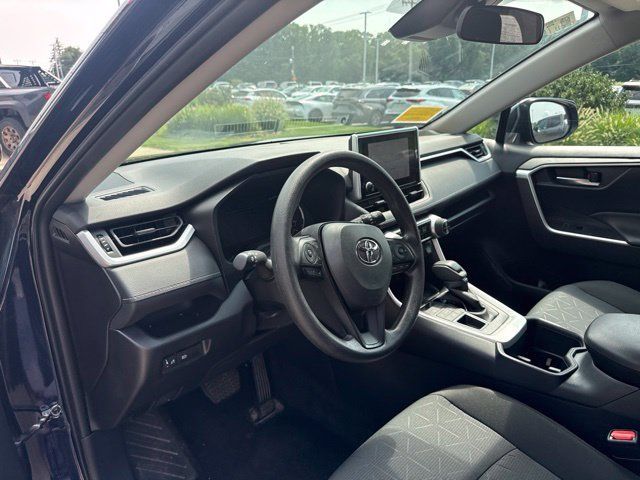 Used 2025 Toyota RAV4 XLE AWD/4WD image 14