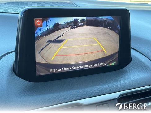 Used 2018 MAZDA MAZDA3 Sport image 23