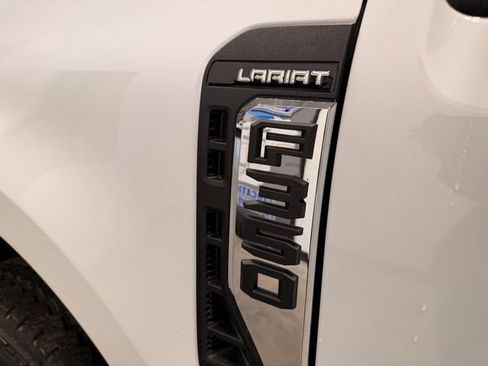 Used 2026 Ford F350 Lariat AWD/4WD image 16