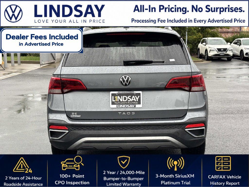 Used 2023 Volkswagen Taos SE w/ Panoramic Sunroof Package FWD image 4