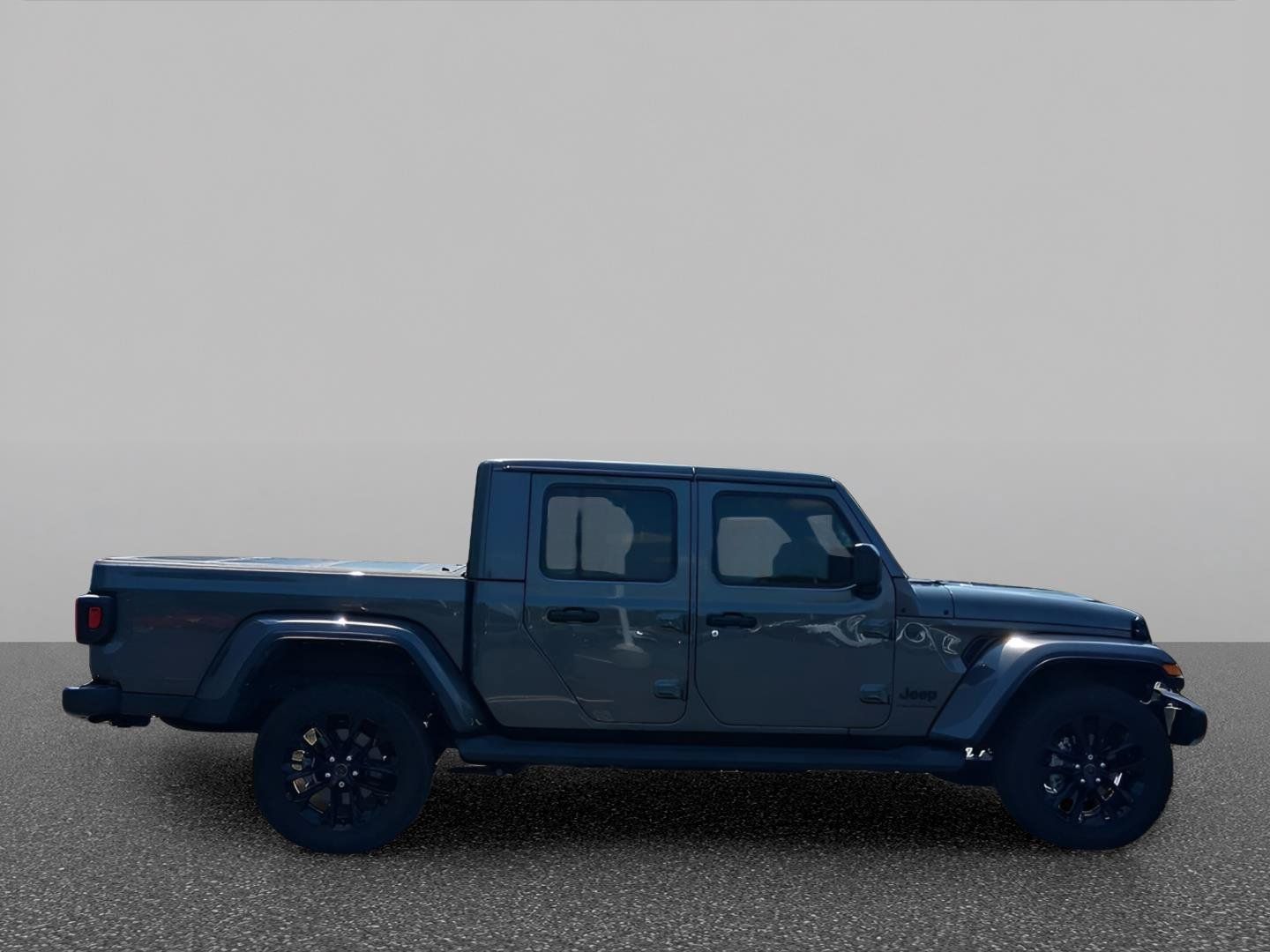 Used 2025 Jeep Gladiator Sport AWD/4WD image 7