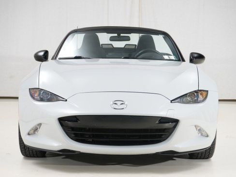 Used 2019 MAZDA MX-5 Miata Sport image 6