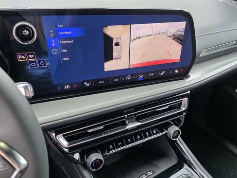 New 2026 Chevrolet Traverse LT w/ Driver Confidence Package image 12