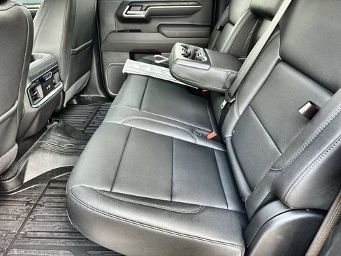 New 2026 GMC Sierra 1500 SLT AWD/4WD image 16