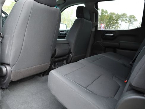 Used 2021 Chevrolet Silverado 1500 Custom image 17