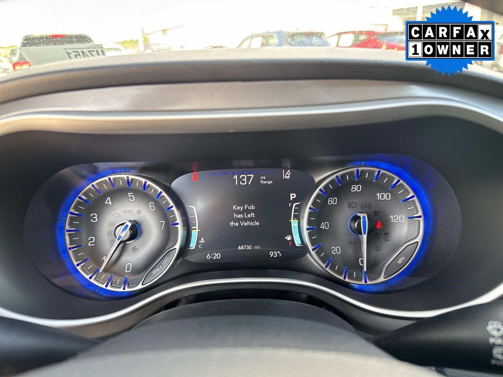 Used 2024 Chrysler Pacifica Touring-L FWD image 32