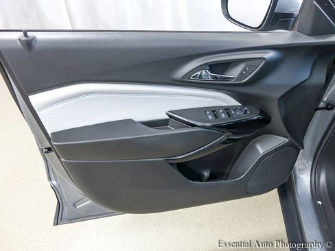 Used 2024 Chevrolet Trax LT w/ LT Convenience Package FWD image 18