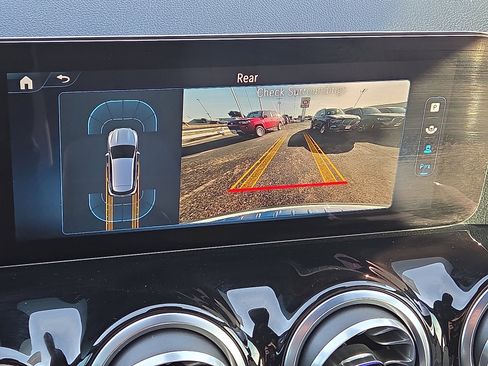 Used 2024 Mercedes-Benz GLA 250 image 14