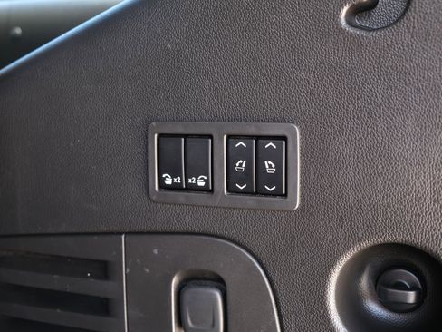 Used 2016 Cadillac Escalade Luxury AWD/4WD image 29