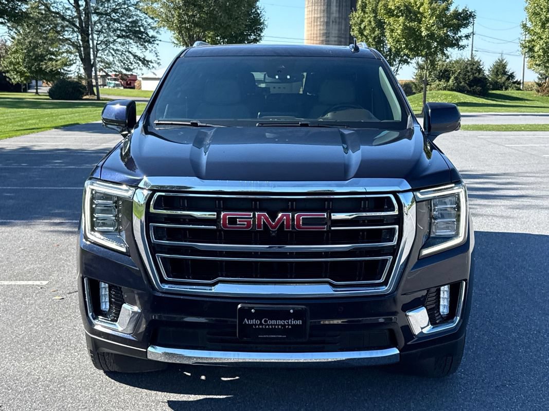 Used 2023 GMC Yukon SLT w/ SLT Premium Package AWD/4WD image 2