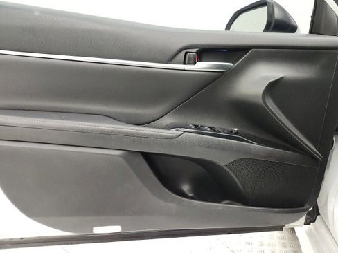 Used 2019 Toyota Camry XSE image 13