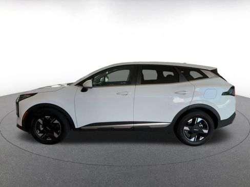 Used 2026 Kia Sportage LX FWD image 9