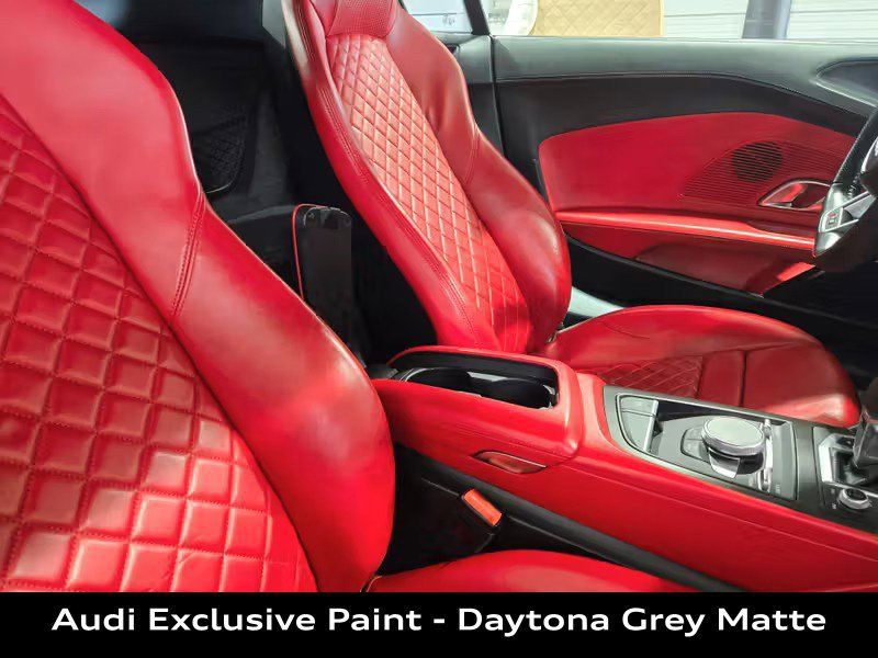 Used 2017 Audi R8 V10 w/ Carbon Exterior Package AWD/4WD image 17