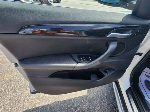 Used 2017 BMW X1 sDrive28i FWD image 10