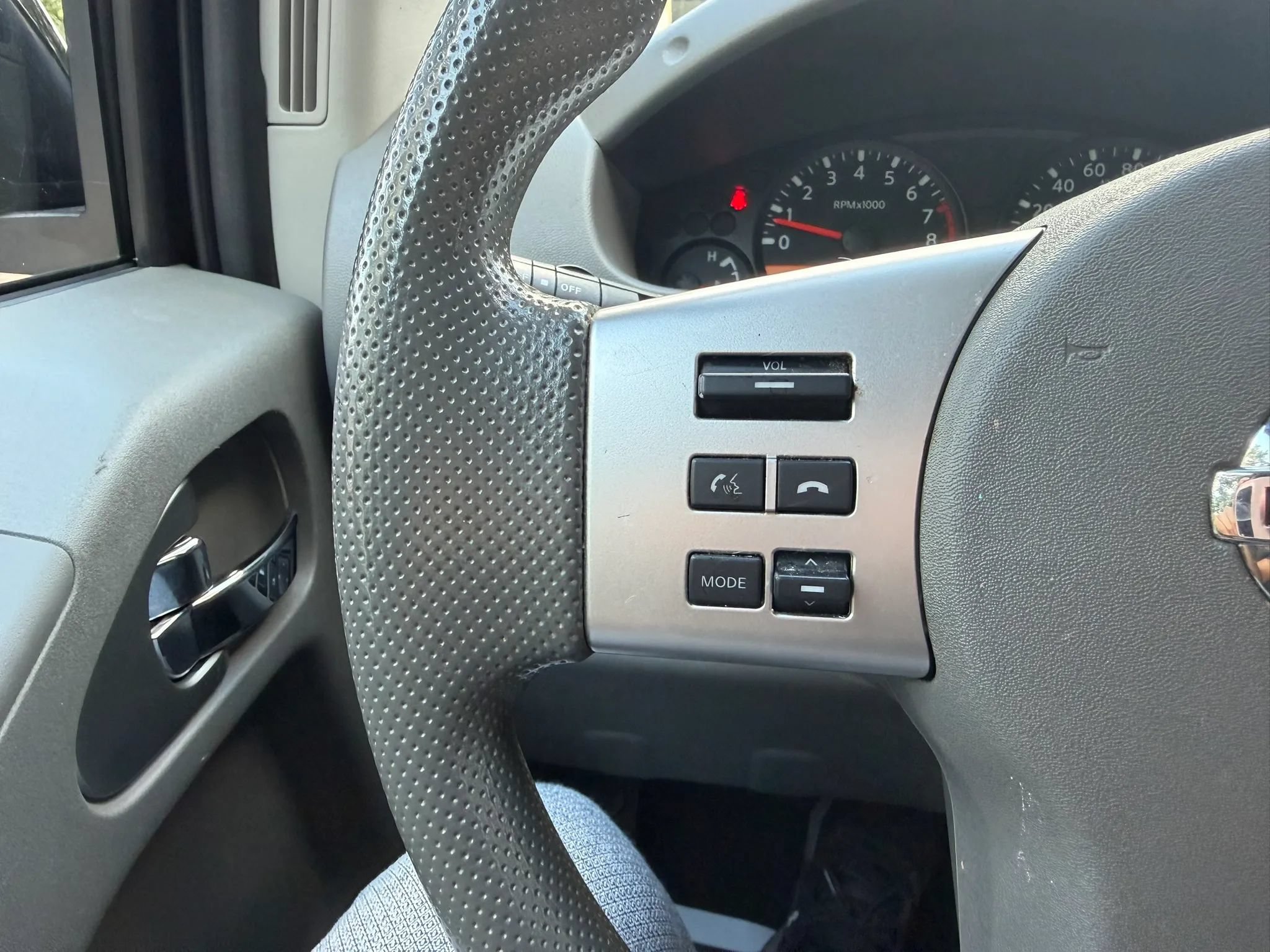 Used 2020 Nissan Frontier SV w/ Midnight Edition Floor Mats AWD/4WD image 21