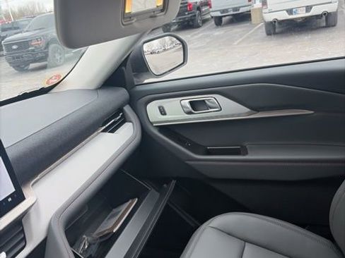 New 2026 Ford Explorer Active image 40