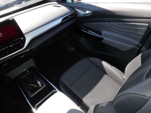 Used 2023 Volkswagen ID.4 Pro S image 11