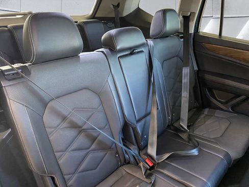 Used 2024 Volkswagen Atlas SE image 16