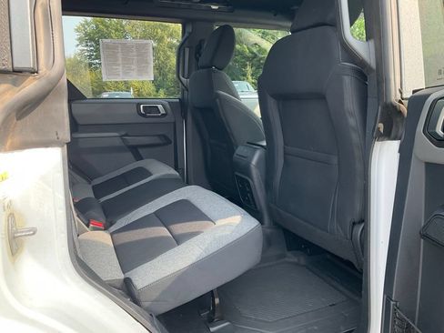 Used 2022 Ford Bronco 4-Door AWD/4WD image 18