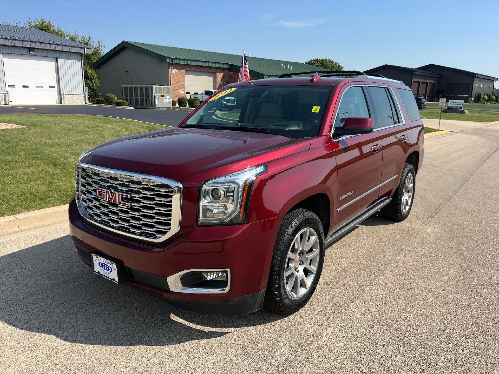 Certified 2020 GMC Yukon Denali w/ Open Road Package AWD/4WD image 1
