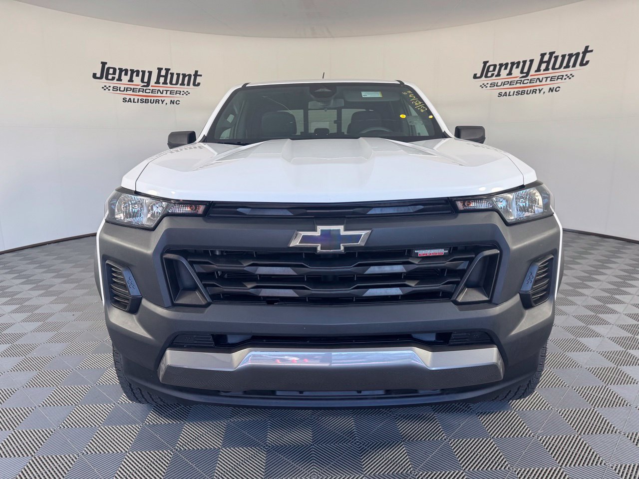 Used 2023 Chevrolet Colorado Trail Boss w/ Advanced Trailering Package AWD/4WD image 5