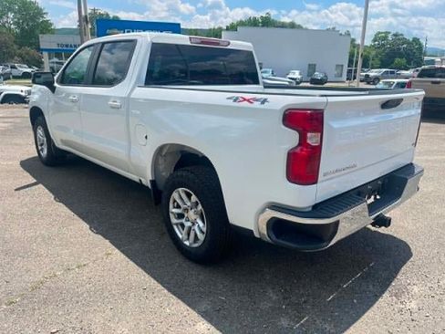 Used 2023 Chevrolet Silverado 1500 LT AWD/4WD image 5