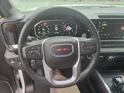 Used 2024 GMC Sierra 1500 SLT w/ SLT Premium Plus Package AWD/4WD image 11