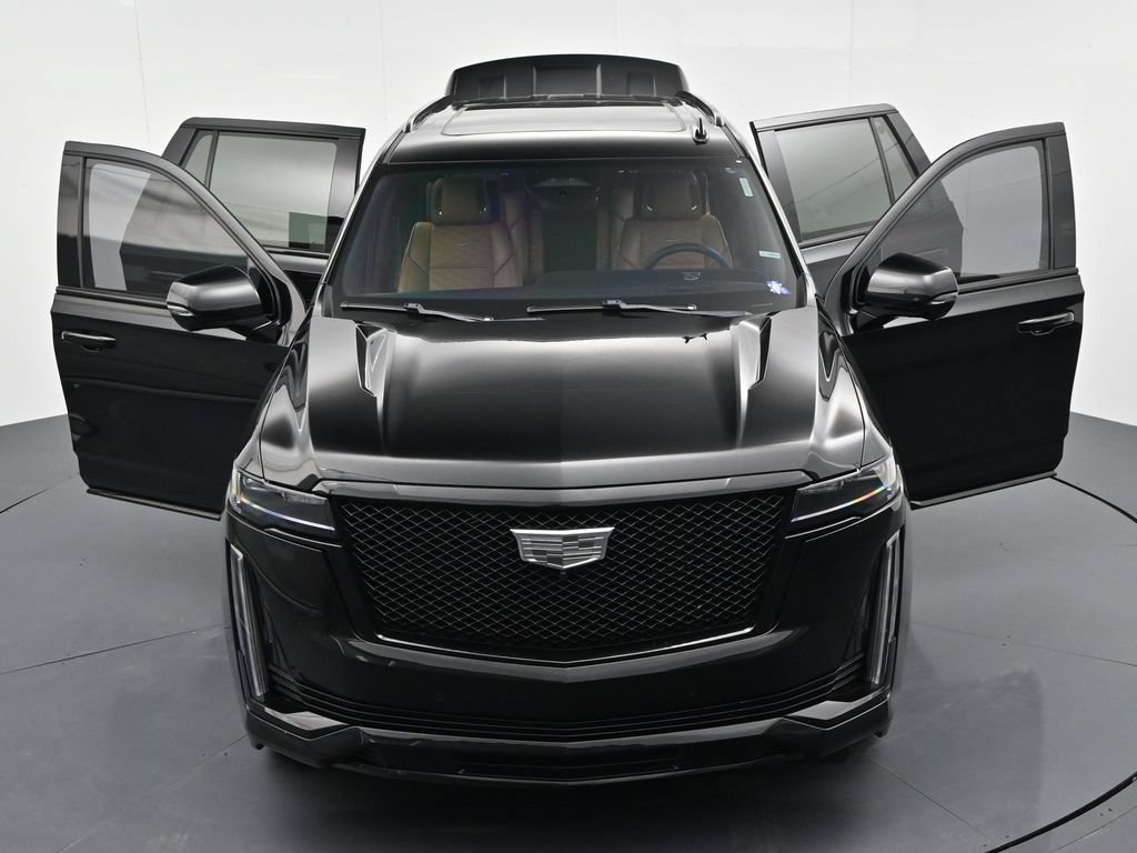 Used 2023 Cadillac Escalade Sport w/ LPO, ONYX Package AWD/4WD image 15
