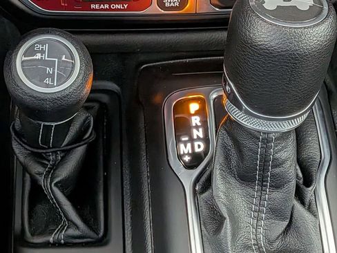 Used 2025 Jeep Wrangler Unlimited Rubicon w/ Convenience Group image 17