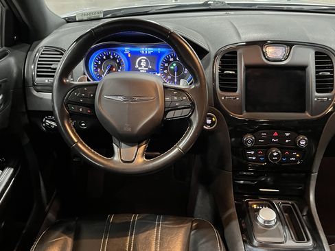 Used 2021 Chrysler 300 S image 11
